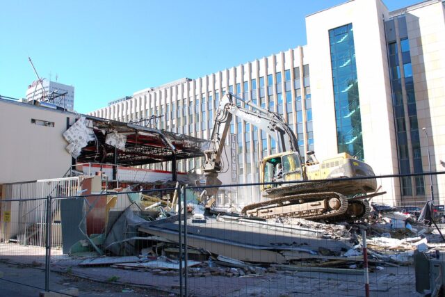 Demolition of building in Przeskok street, Warsaw DSC 2470